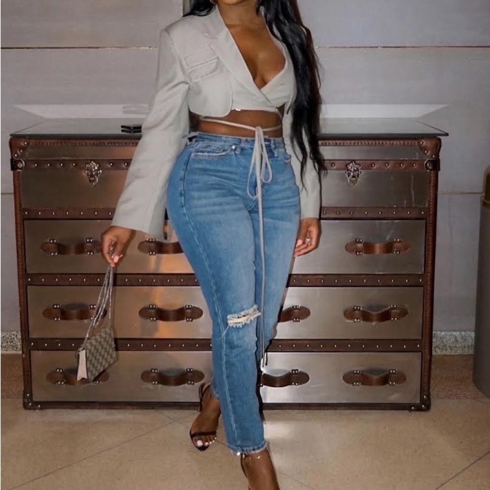 Grey cropped jacket!